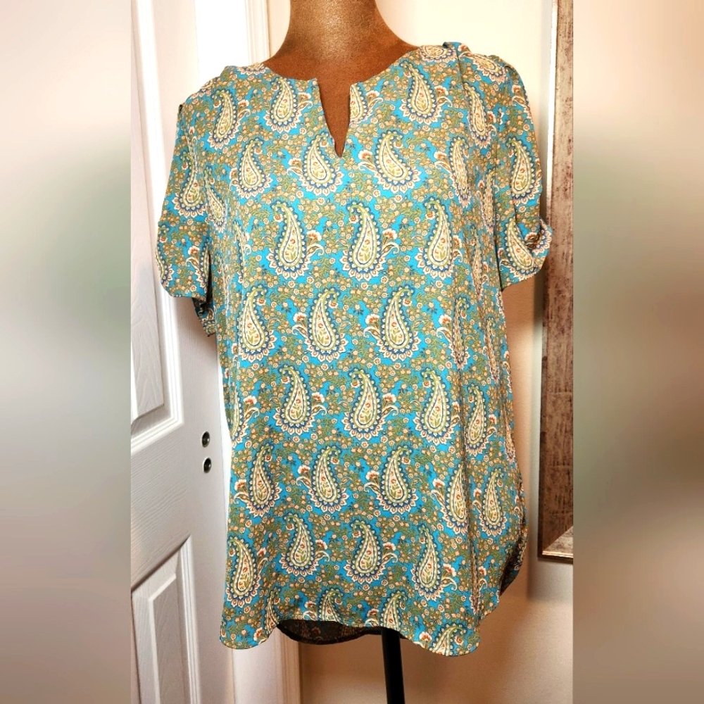DR 2 Paisley Print Short Sleeve Women's Top
